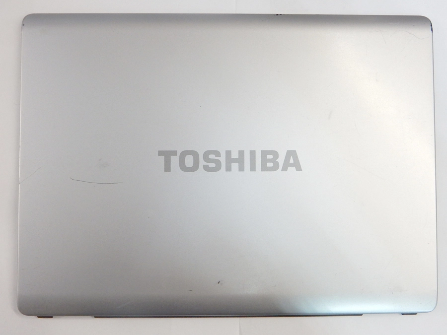 Верхняя крышка (матрицы) B0247101K10 V000130070 Toshiba Satellite L300