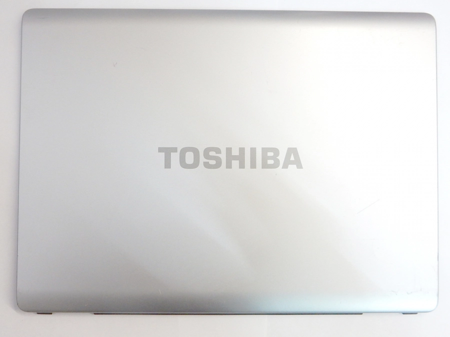 Верхняя крышка (матрицы) B0247101K10 V000130070 Toshiba Satellite L300