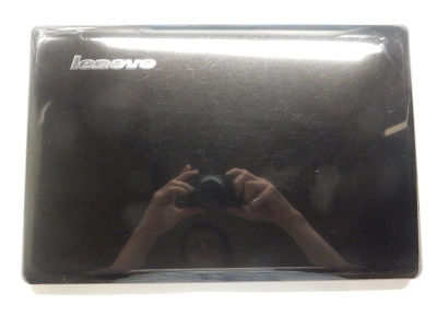 Верхняя крышка (матрицы) AP0E4000601 для Lenovo Z560 Z565